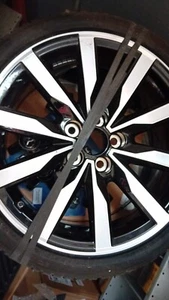 Gomme invernali 225 40 R18 complete di cerchi in lega nuove conf. originale - Foto 1 di 2