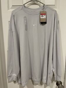 Nike Women's Light Gray Oversized Long Sleeve Tee Shirt Top Large NWT