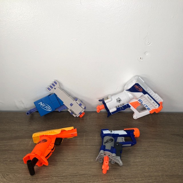 Pistola juguete con diana nerf (Nuevo) de segunda mano por 25 EUR en  Córdoba en WALLAPOP