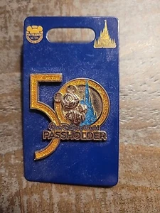 Walt Disney World (WDW) 50th Anniversary Passholder Mickey Mouse Pin - New - Bild 1 von 2