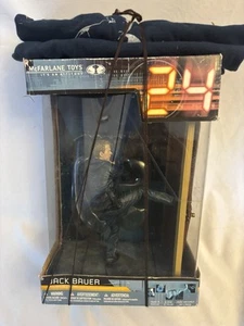 McFarlane 24 Jack Bauer Deluxe Boxed Set Figure 2007. Bonus With T Shirt NIB - Bild 1 von 5