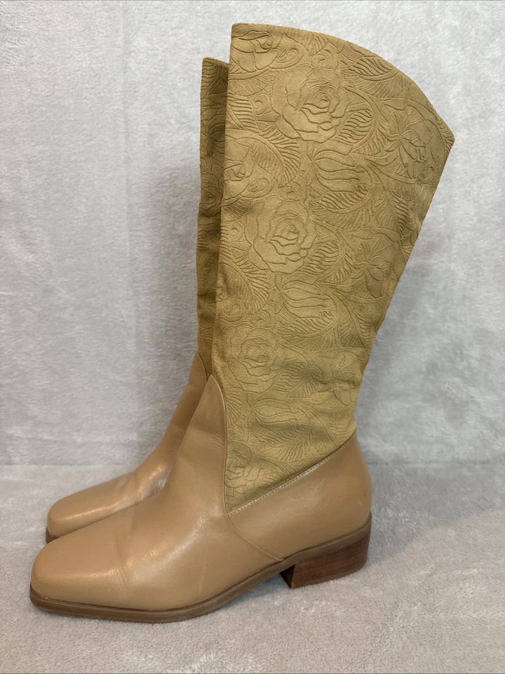Bota de cuero para mujer Markon Suela 9 M alta ecuestre floral en relieve usada en excelente estado Foto 1 de 4