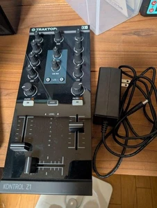 Native Instruments TRAKTOR KONTROL Z1 2-Channel DJ Controller Mixer Tested Used - Picture 1 of 8
