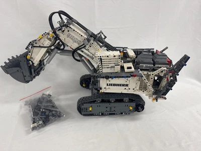 LEGO 42100 TECHNIC Liebherr R 9800 Excavator 95% Complete - Image 1 of 4