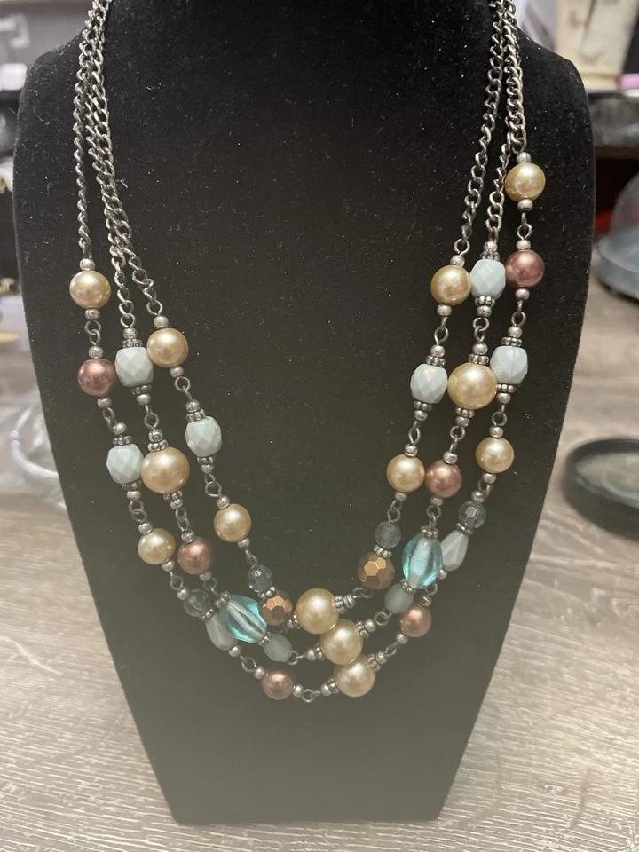 Collar con cuentas en capas Premier Designs perlas acuáticas bronce Foto 1 de 4