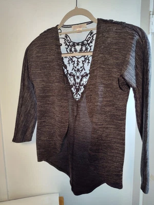 Suéter para mujer carbón con espalda de encaje mediano 7-8 Foto 1 de 4