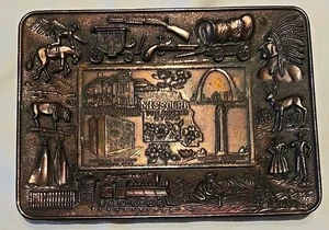 Cenicero/bandeja de baratija de metal conmemorativo Missouri de colección bronce o cobre - Imagen 1 de 2