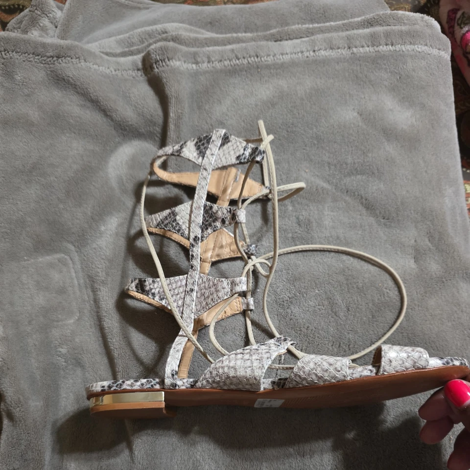 Sandalias de gladiador con cordones de cuero de serpiente SCHUTZ Erlina para mujer talla 8 Brasil Foto 1 de 4