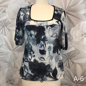 Floral Print Jr Medium XS Casual Wear Stretchy Square Neck Top DAISY & CLOVER - Picture 1 of 5