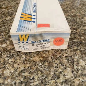 Ho Scale Walthers 42’ Work Flat w/ Load # 1699-5560* - Picture 1 of 3