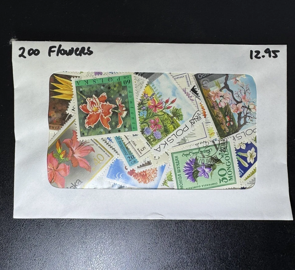 200 Premium World Assortment Used Stamp Collection Featuring Flowers - Image 1 of 3
