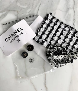 CHANEL 1990s VINTAGE BLACK GOLD JACKET CC BUTTONS W/ TWEED FABRIC SWATCHES NEW - Picture 1 of 6