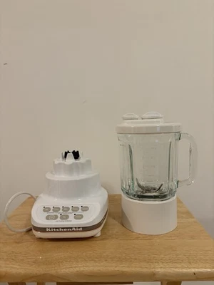 KitchenAid Ultra Power Blender White 5-Speed 40oz Glass Pitcher KSB5WH - Image 1 of 4