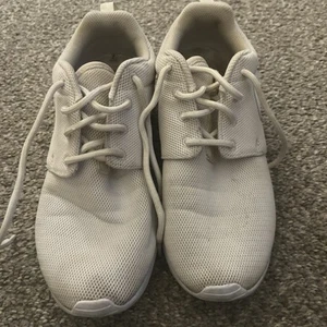 Nike Roshe One Womens Size 7.5 White Athletic Running Walking Shoes Sneakers - Picture 1 of 7