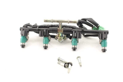 2013 YAMAHA YZF R1 OEM FUEL INJECTOR GAS NOZZLE HARNESS PIPE SET  Foto 1 de 4