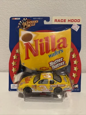 Dale Earnhardt Jr. Nilla Wafers 2002 1:43 Winner Circle Race Hood Series - Image 1 of 3