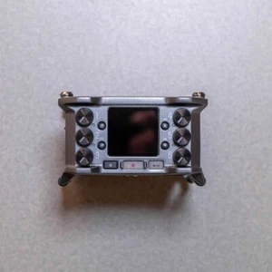 Zoom F6 14 Tracks 32 Bits 6 Inputs Field Recorder Good GP - Picture 1 of 7