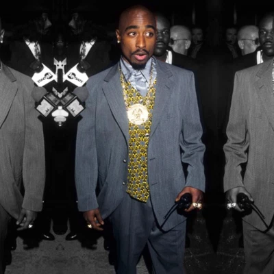 Chaleco VERSACE CLASSIC V2 patrón barroco talla 54 estilo usado por Tupac Shakur Foto 1 de 4