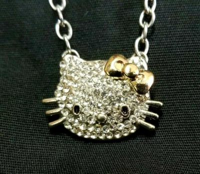 Colar de Strass HELLO KITTY 19" Silvertone - Cristais Brilhantes e Arco Goldtone - Imagem 1 de 4