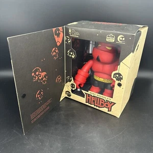 Mike Mignola’s Hellboy 8" Qee Vinyl Figure by Toy2r & Dark Horse DLX - Picture 1 of 9