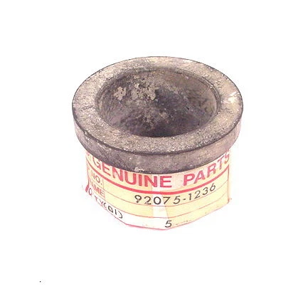 KAWASAKI KDX175 80-82 NOS Headlamp Rubber Damper 92075-1236 - Image 1 of 1