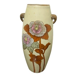 NIPPON HAND-PAINTED VASE 8.5" PORCELAIN GOLD HANDLES, FLORAL GOLD TRIM VINTAGE - Picture 1 of 10