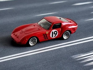 Hot Wheels 2009 New Models #5/42 Ferrari 250 GTO Red #19 Lace Loose MINT - Picture 1 of 7