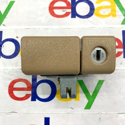 1996-1999 Toyota Avalon alça de trava de caixa de luvas - com parafusos fabricante de equipamento original 3372 97 98 - Imagem 1 de 4