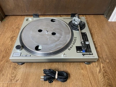 Gemini DJ SA-600II DIRECT-DRIVE MANUAL TURNTABLE - Image 1 of 4
