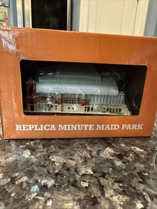 Houston Astros Minute Maid Park Replica SGA (nie geöffnet) - Bild 1 von 7