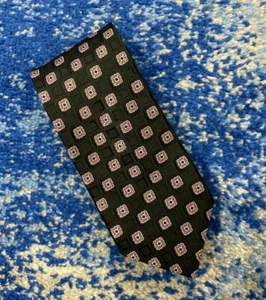 Corbata Cremieux Hecha a Mano Negra Rosa Plata Geométrica Hecha a Mano 100% Seda EE. UU. - Imagen 1 de 4