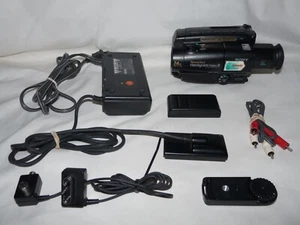 Sony CCD-TR94 8mm Video8 camera Camcorder VCR Player Video Transfer - Picture 1 of 6