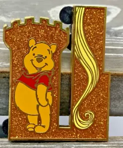Disney D23 EXPO 2015 - Prendedor Castillo Misterioso - PIEZA DE ORO WINNIE THE POOH LE 300 - Imagen 1 de 2