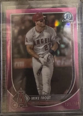 Bowman Chrome 2025 - Mike Trout, Mike Trout #27 refractor verdadero fucsia/299 Foto 1 de 2