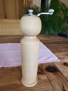 Mühle, Salzmühle, Pfeffermühle, Gewürzmühle, Holz, Selbst gemacht. - Bild 1 von 5