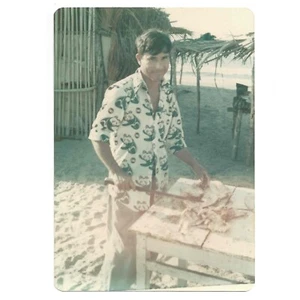 "Herren Angeln Vintage Foto 1970er Jahre schöne Fische Tiere Outdoor Wassersport 3,5x5""" - Bild 1 von 2