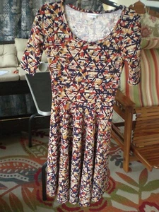 LuLaRoe Nicole Dress Rust Mustard Geometric SMALL NWOT - Picture 1 of 4