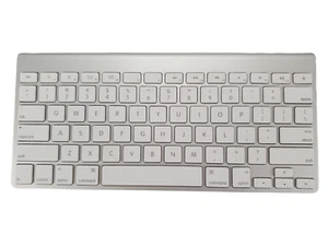 Teclado inalámbrico Bluetooth Apple A1314 Mac aluminio plateado - probado - Imagen 1 de 2