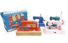 4x alte Regina  | Quelle Kinder Vintage Spielzeug Nähmaschine OVP 70er Sammlung