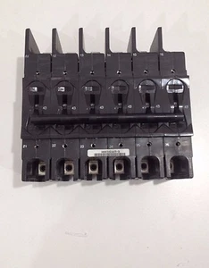 INTERRUPTOR DE CIRCUITO CARLYLE HH83XE665 480V SEIS POLOS - Imagen 1 de 1