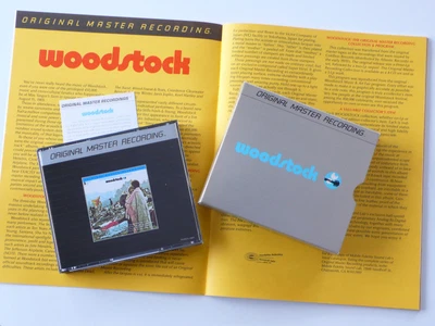 WOODSTOCK  MFCD 4-816  4 CD in Pappschuber Nr. 1927 mit Begleitheft  Japan  RAR! - Bild 1 von 4
