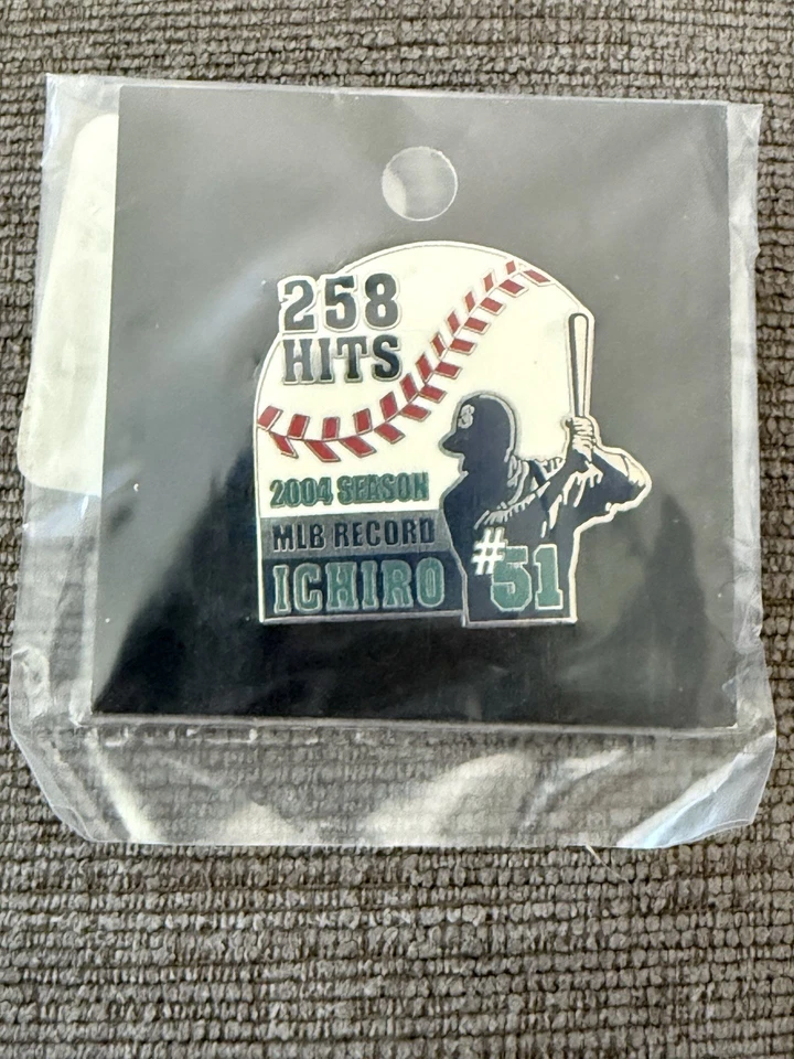 Ichiro MLB Record 258 Hits 2004 Season Commemorative Pin NIP - Image 1 of 1