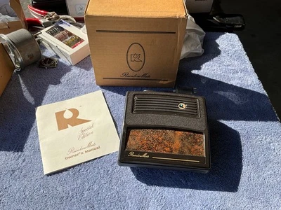 Mini cabezal eléctrico Rainbow Vacuum Rainbowmate Rexair con caja plumín Foto 1 de 2