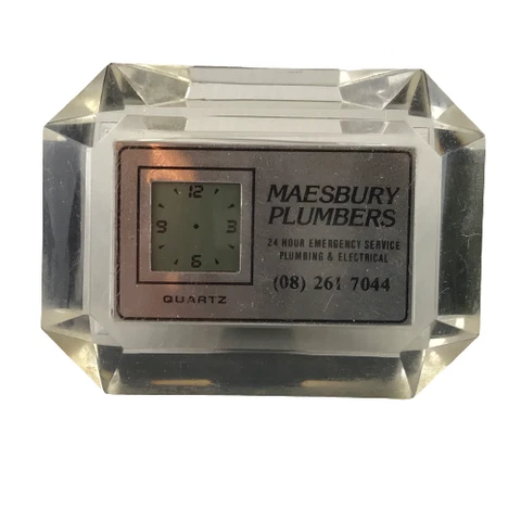 Vintage Quartz Desk Clock (Maesbury Plumbers) Cover
