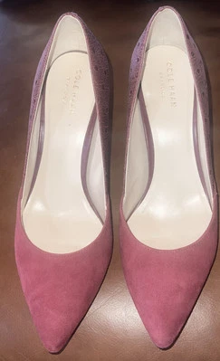 Cole Haan 女式 9B 勃艮第麂皮绒和浮雕皮革高跟鞋细高跟鞋 W04948 — 第 1/4 张图片