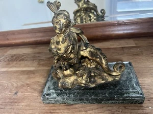 Antigua escultura francesa de sirena de bronce dorado sobre base de mármol - estilo Limoges - Imagen 1 de 7