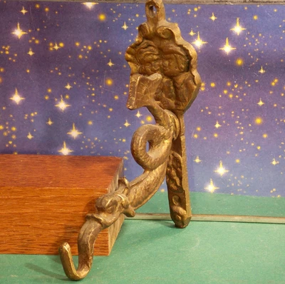 Wand Garderoben Kleider Haken ANTIK Messing Fabelwesen Fisch Menschen - Bild 1 von 4