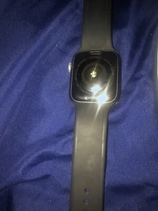 Apple Watch Series 4 - Picture 1 of 4