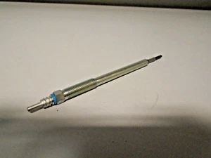 Genuine Mitsubishi Glow Plug 1820A020 fits Mitsubishi L200 05-15 Pajero 07- - Picture 1 of 4