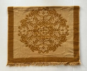 Vintage Fieldcrest Bath Towel Yellow Gold Medallion Fringe 1970s - Picture 1 of 6